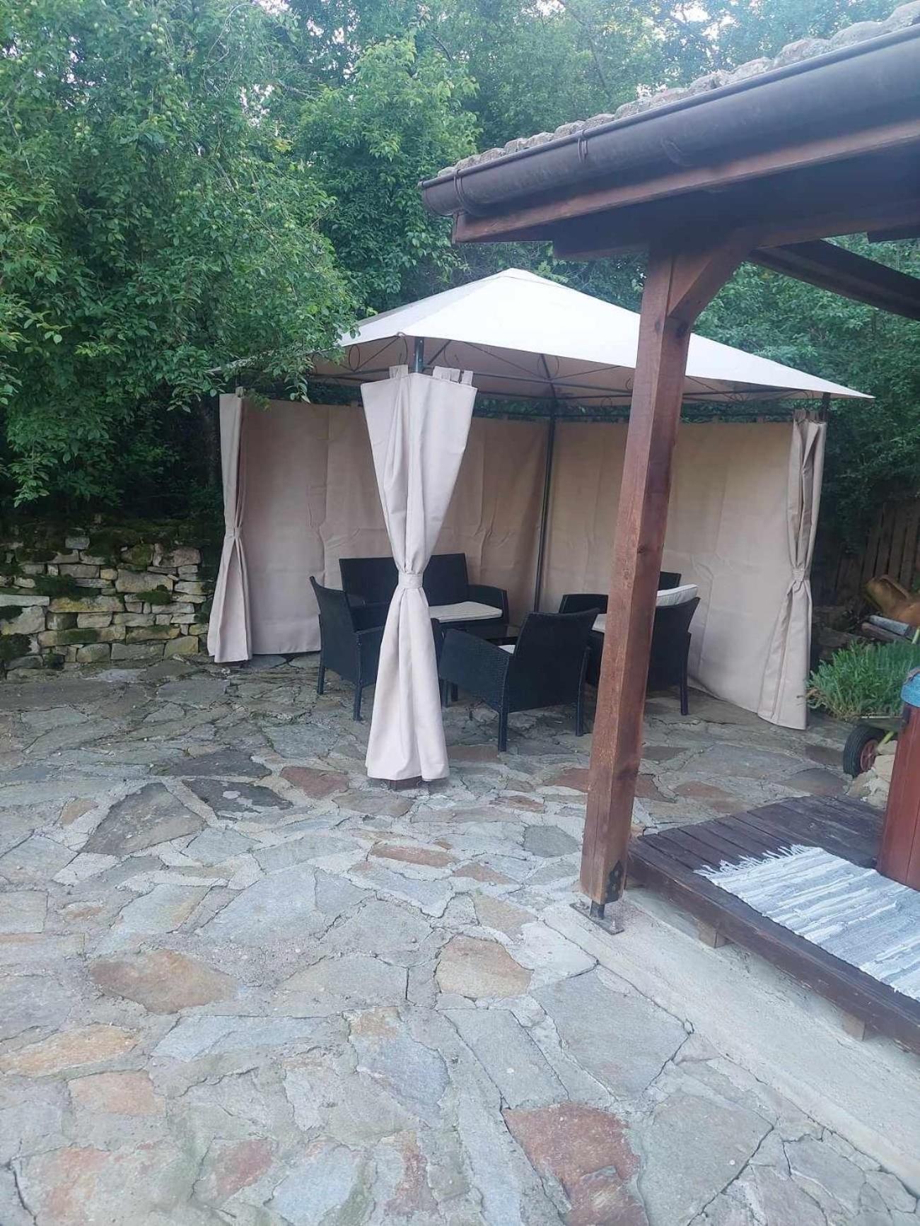 Villa Митровата Къща Raynovtsi Esterno foto