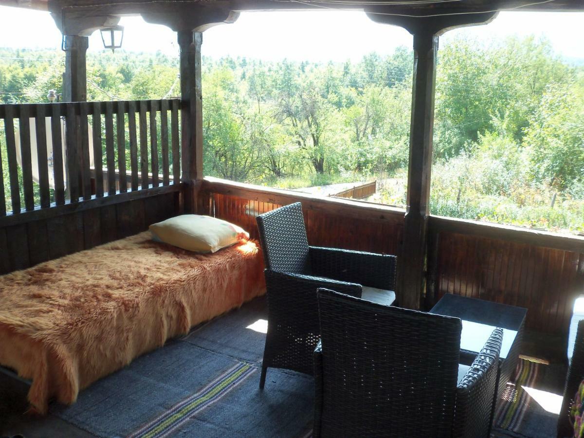 Villa Митровата Къща Raynovtsi Esterno foto